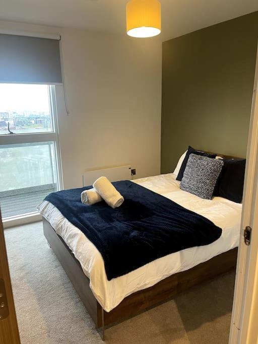 Lovely 2-Bedroom Condo With Balcony Манчестър Екстериор снимка